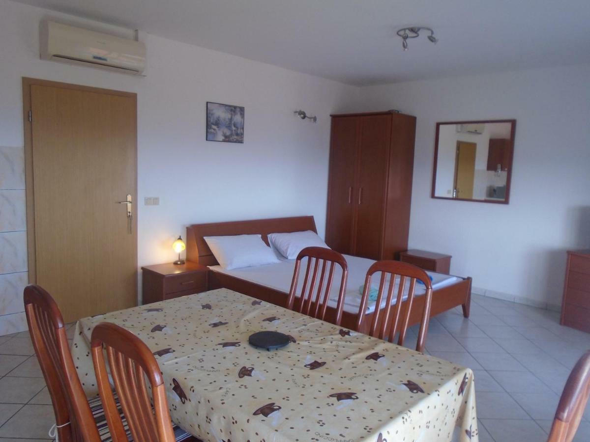 Apartments Sveti Anton Orebić Extérieur photo