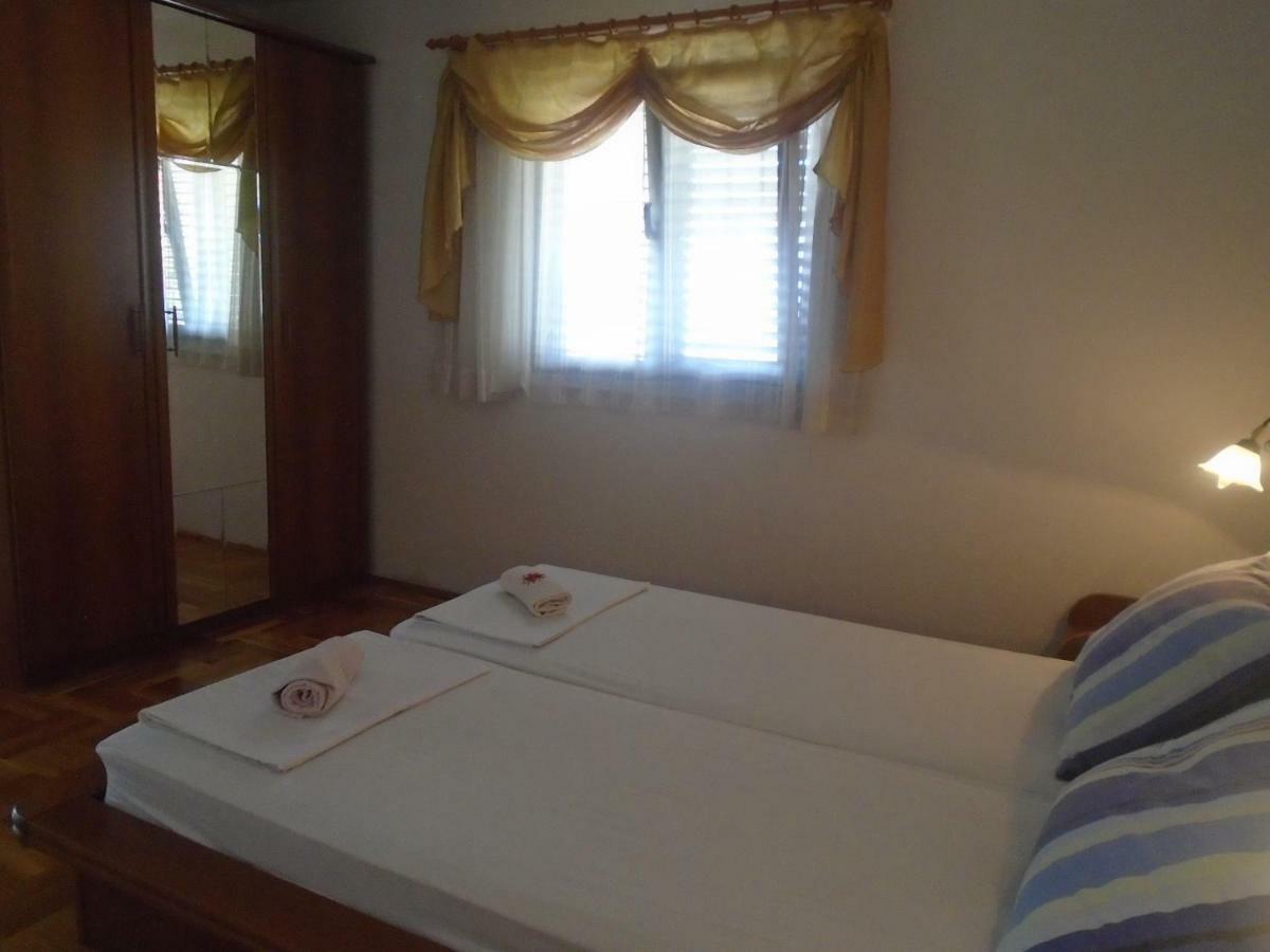 Apartments Sveti Anton Orebić Extérieur photo